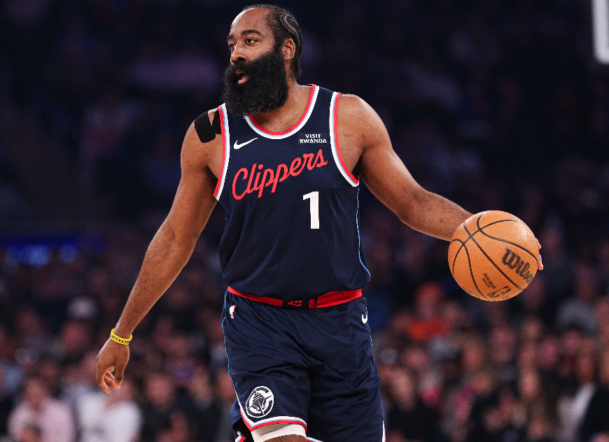 开云官方平台-快船加时121-117险胜猛龙 球员评价:5人优秀,3人及格,3人低迷